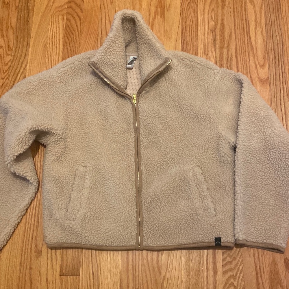 Varley fuzzy zip-up - size s